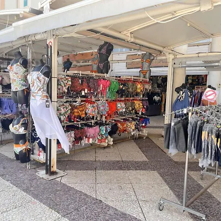 Apartman A 200m De Port Frejus, Plage, Commerces, Terrasse, 4 Couchages, Menage Inclus - Fr-1-226a-31 *