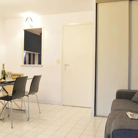 A 200m De Port Frejus, Plage, Commerces, Terrasse, 4 Couchages, Menage Inclus - Fr-1-226a-31 Apartman Fréjus