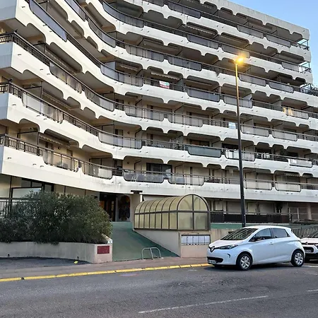 A 200m De Port Frejus, Plage, Commerces, Terrasse, 4 Couchages, Menage Inclus - Fr-1-226a-31 Apartman