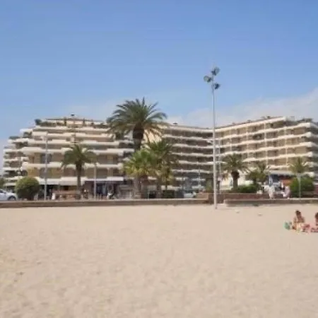 A 200m De Port Frejus, Plage, Commerces, Terrasse, 4 Couchages, Menage Inclus - Fr-1-226a-31 *